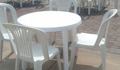 alquiler de mesas de plasticos eventos fiestas